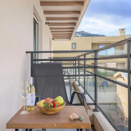 Feriehus Homes Bluegreen - Beachfront, Pool, Garden And Bbq - Near Heraklion